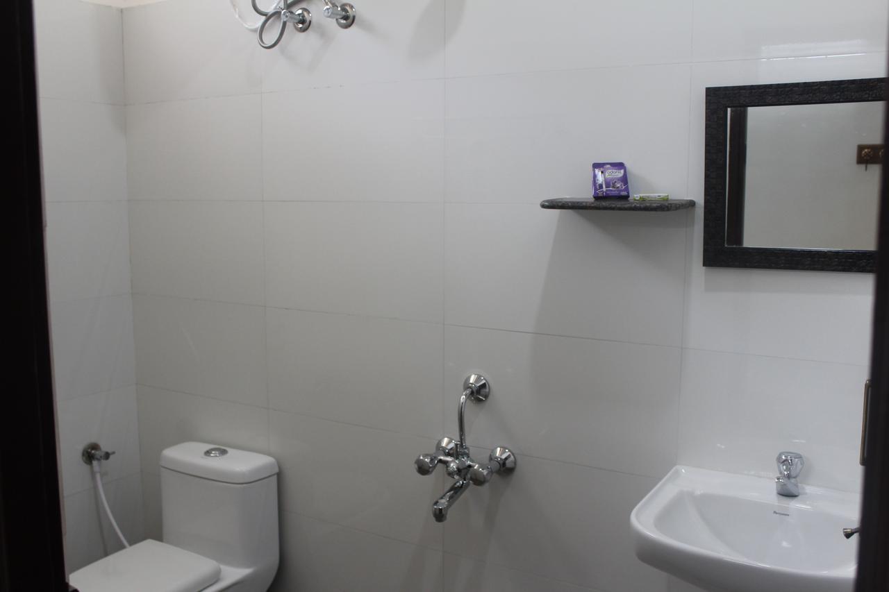 Rams Inn Thanjavur Ngoại thất bức ảnh