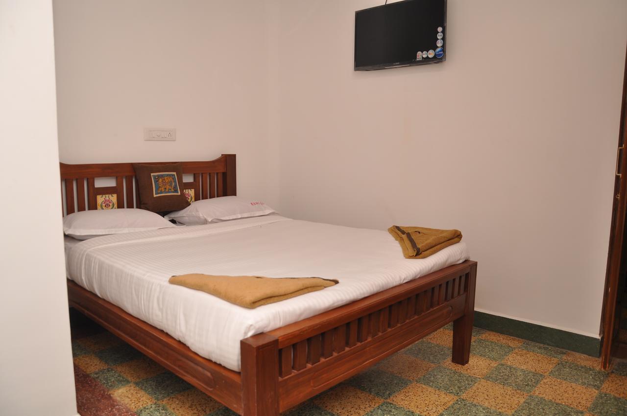 Rams Inn Thanjavur Ngoại thất bức ảnh